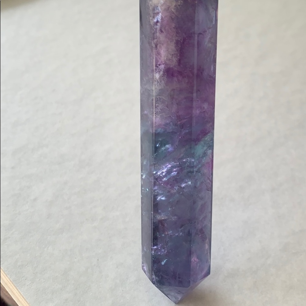 Fluorite large palm point with Chakra stones - Picture 4 of 6